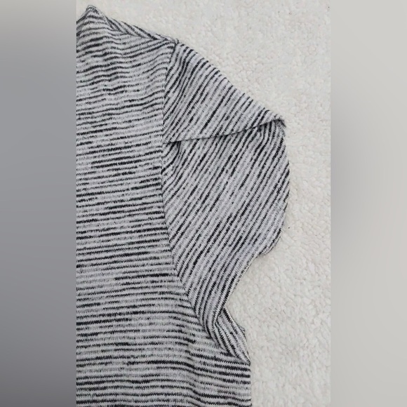 Market & Spruce Stripped Top (SMALL) - Picture 3 of 6